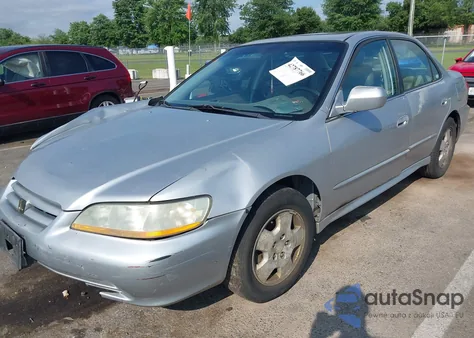 2002 Honda Accord 3.0 Ex z USA, uszkodzony, nr VIN 1HGCG16592A060181
